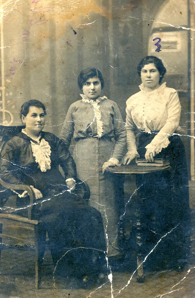 A Sabbatarian Story - Róza Volfovits